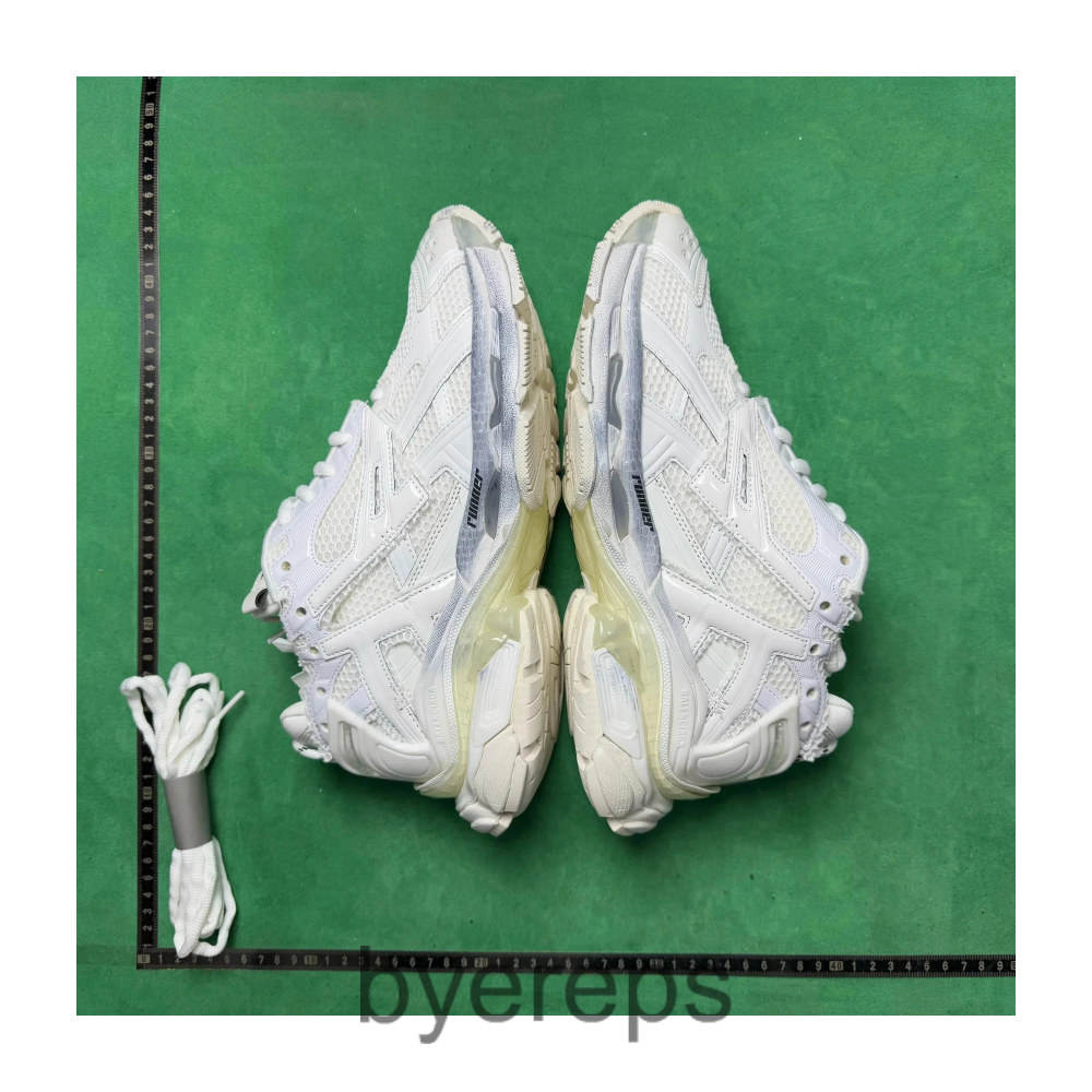 More Balenciaga Runners — photo 3 of 4