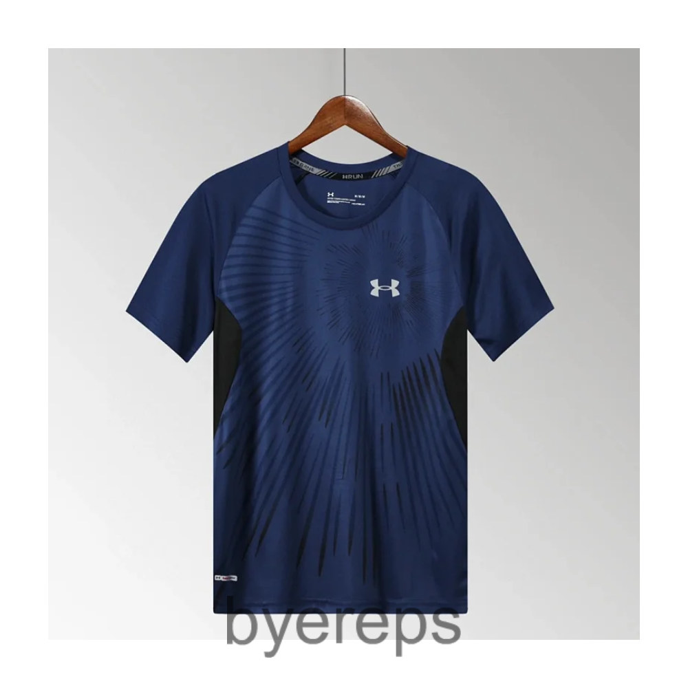 More Under Armour Compression T-Shirts