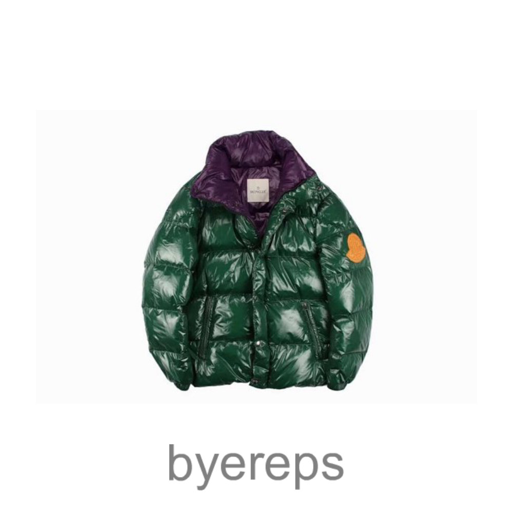 N398290【双十一 福利特价 Moncler Genius/蒙口 18Fw 19】 捡漏 帮朋友工厂清仓 面料是经典尼龙漆皮材质，美国进口内里胆布，高密度+防钻绒科技涂层，面料密度高达420T