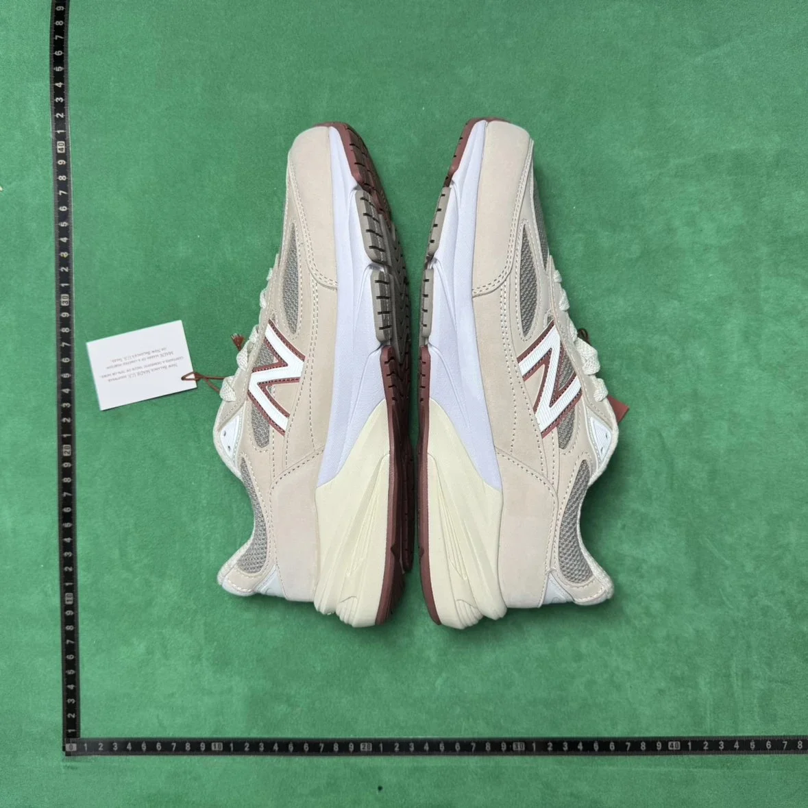 New Balance 990v6