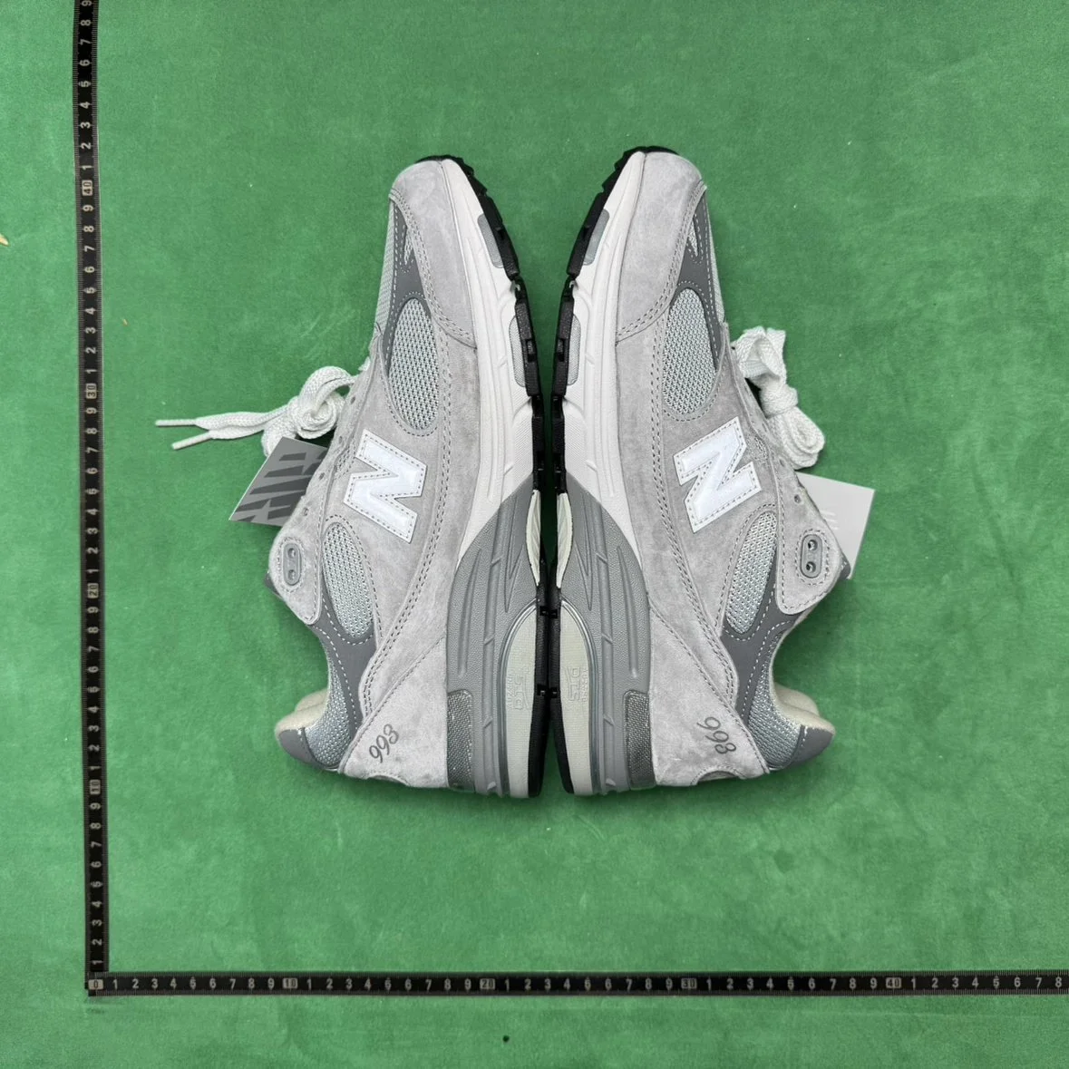New Balance 993