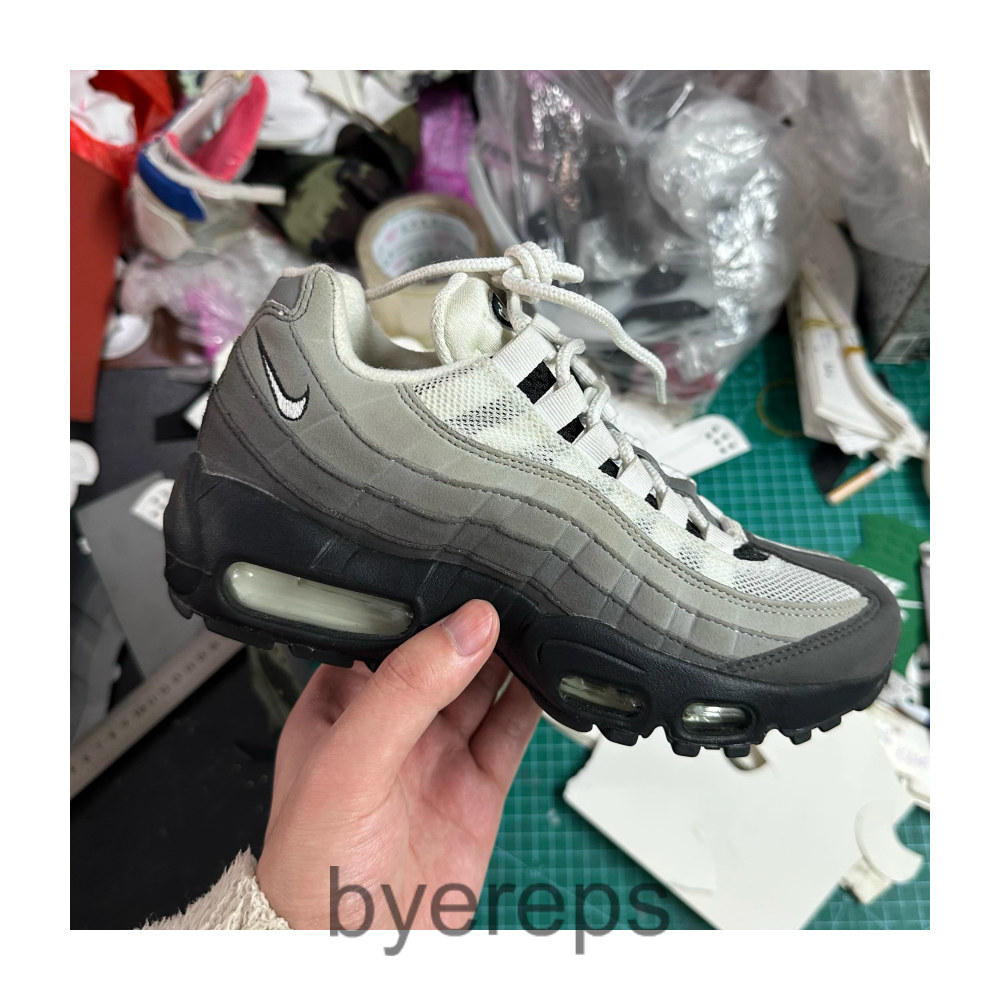 NIKE AIR MAX 95