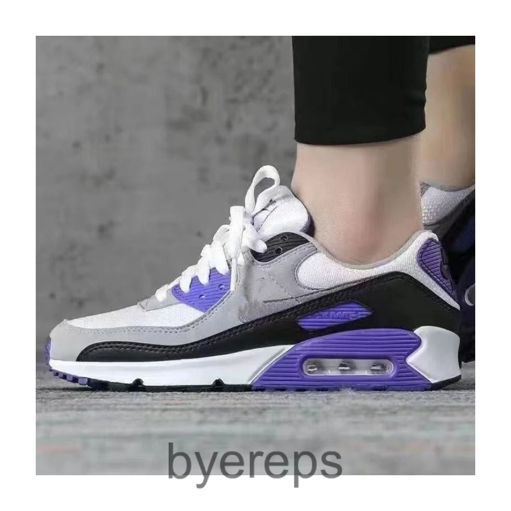 Nike Airmax 90 [ Has alot of colors ] — photo 2 of 4