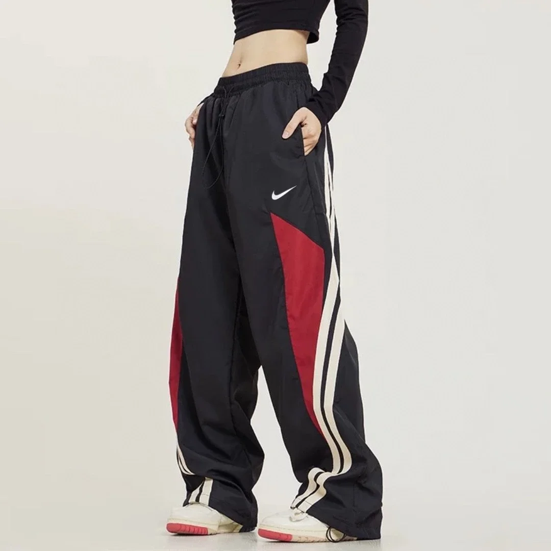 Nike Baggy Parachute Pant