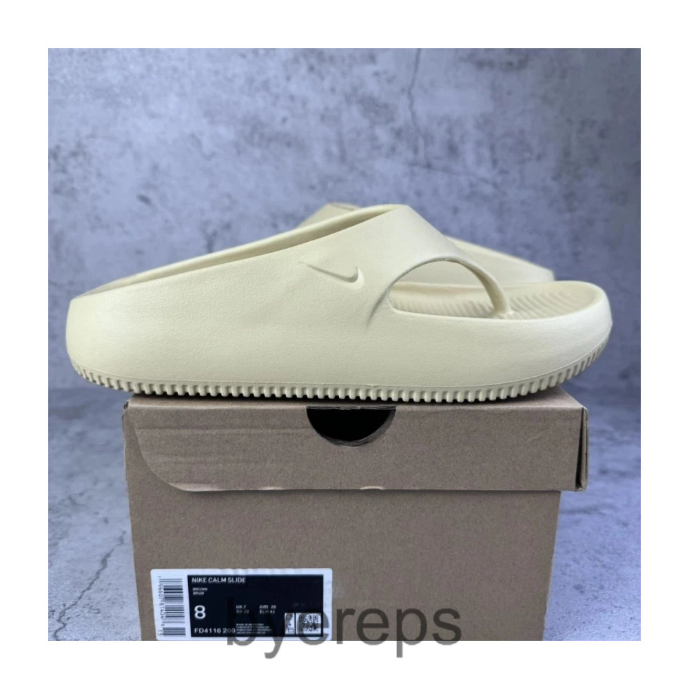 Nike calm slides — photo 2 of 4
