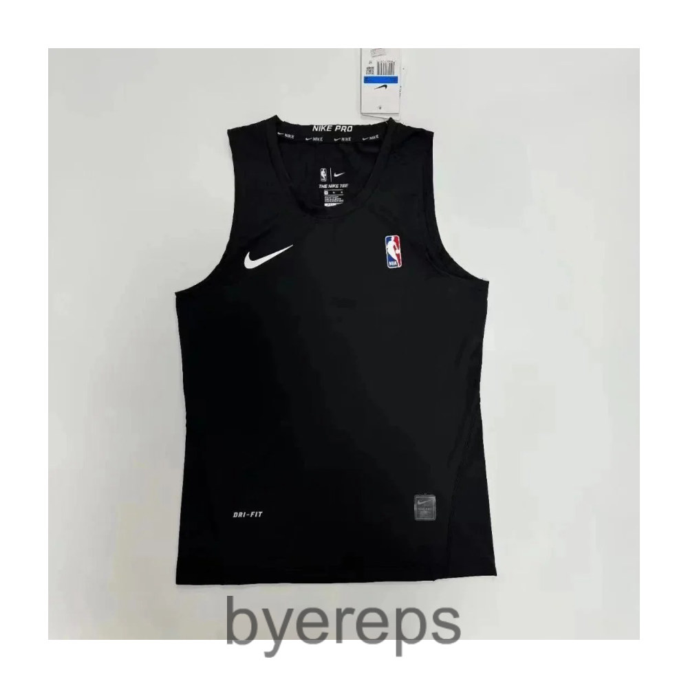 Nike compression shirt — photo 4 of 4