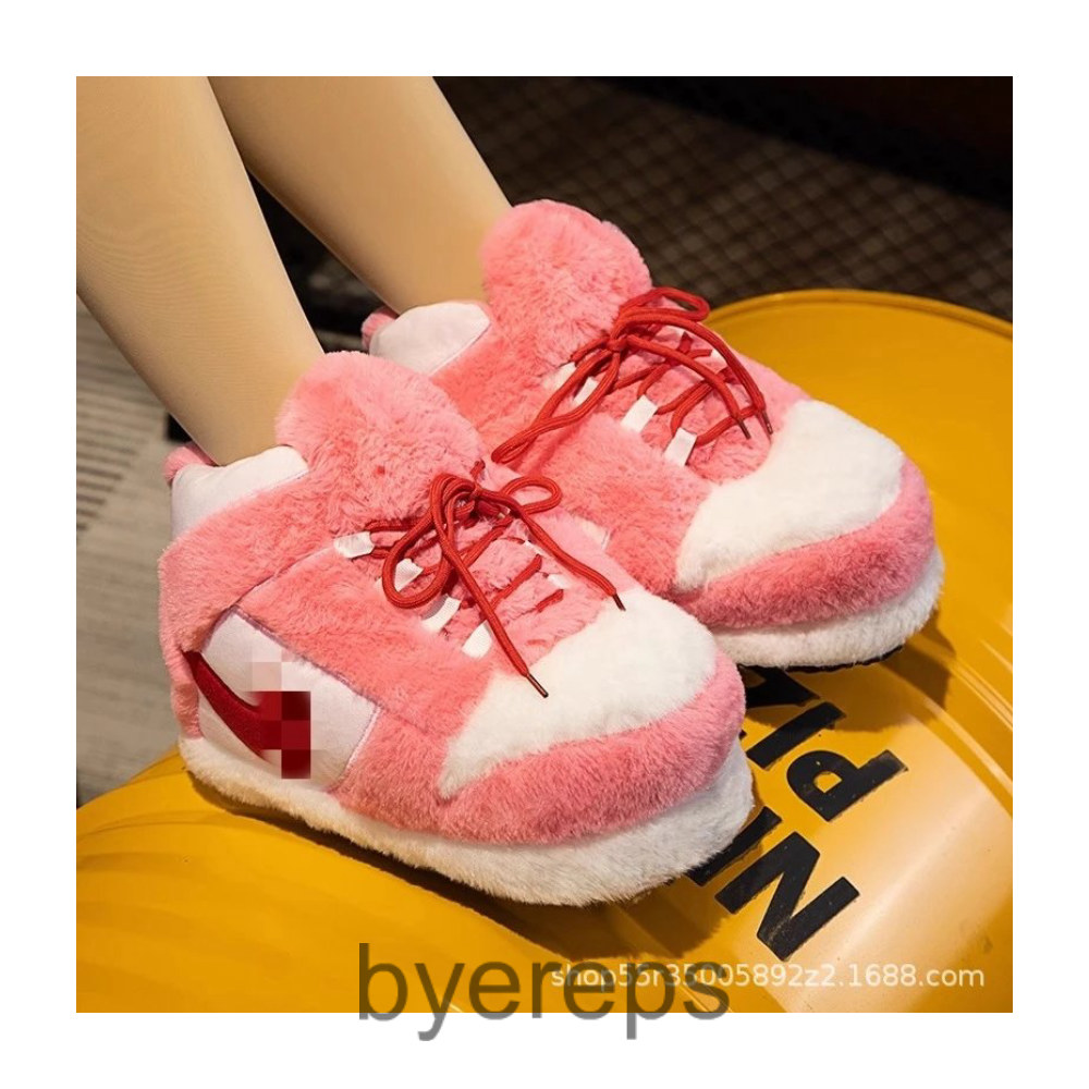 Nike Dunk Plushie Boots — photo 4 of 4