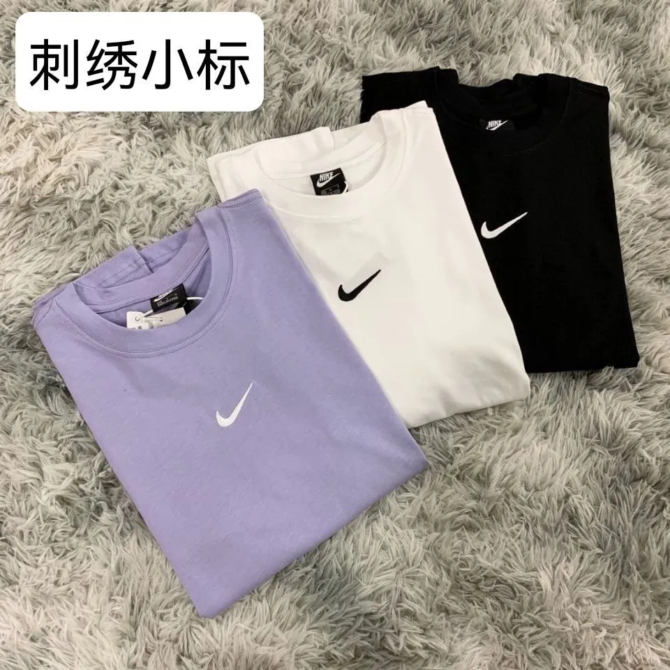 Nike Embroidered Small Swoosh T-Shirt