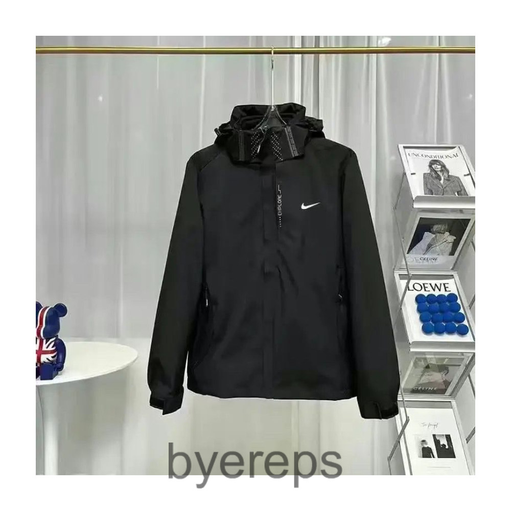 Nike jacket — photo 2 of 4
