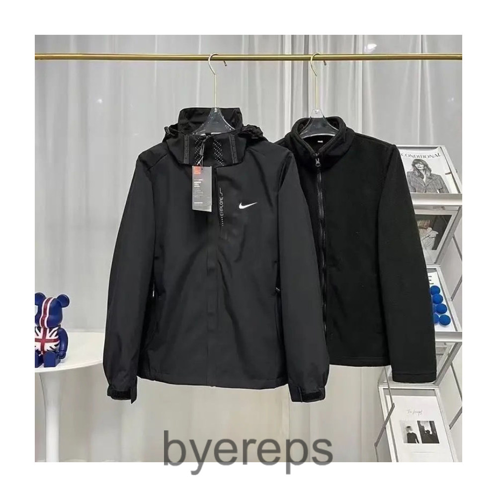 Nike jacket — photo 3 of 4