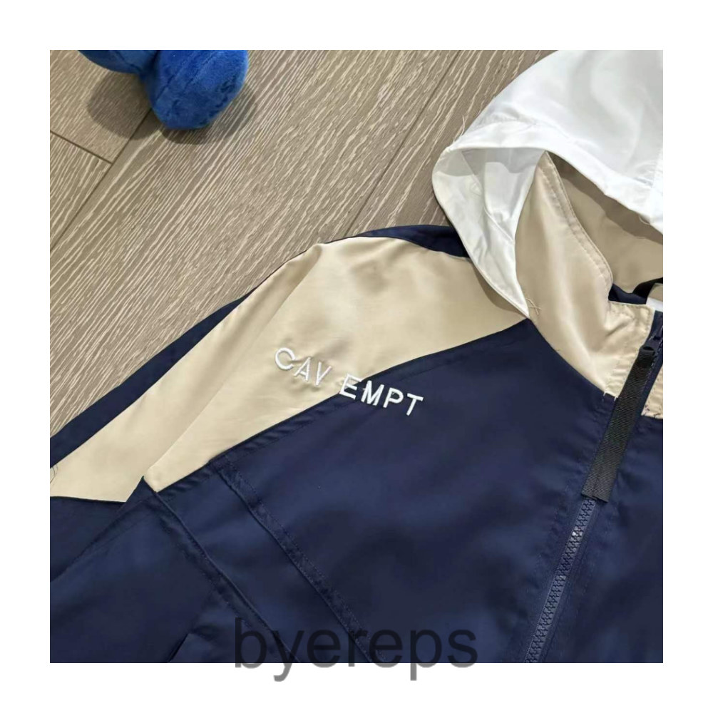 Nike Jacket — photo 3 of 4
