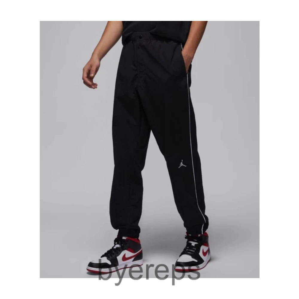 Nike Pants — photo 2 of 2