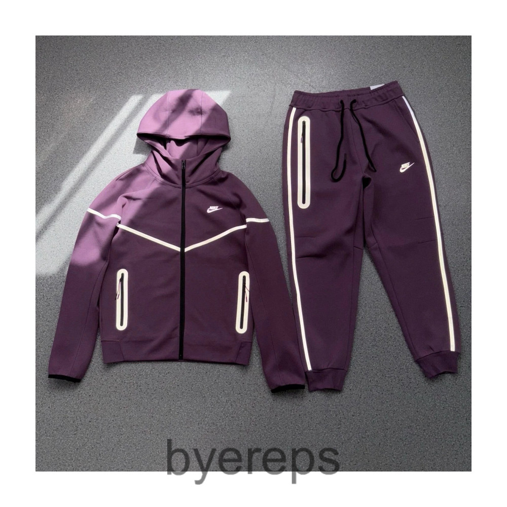 Nike reflective sportswear（15+ Colourways） — photo 2 of 4