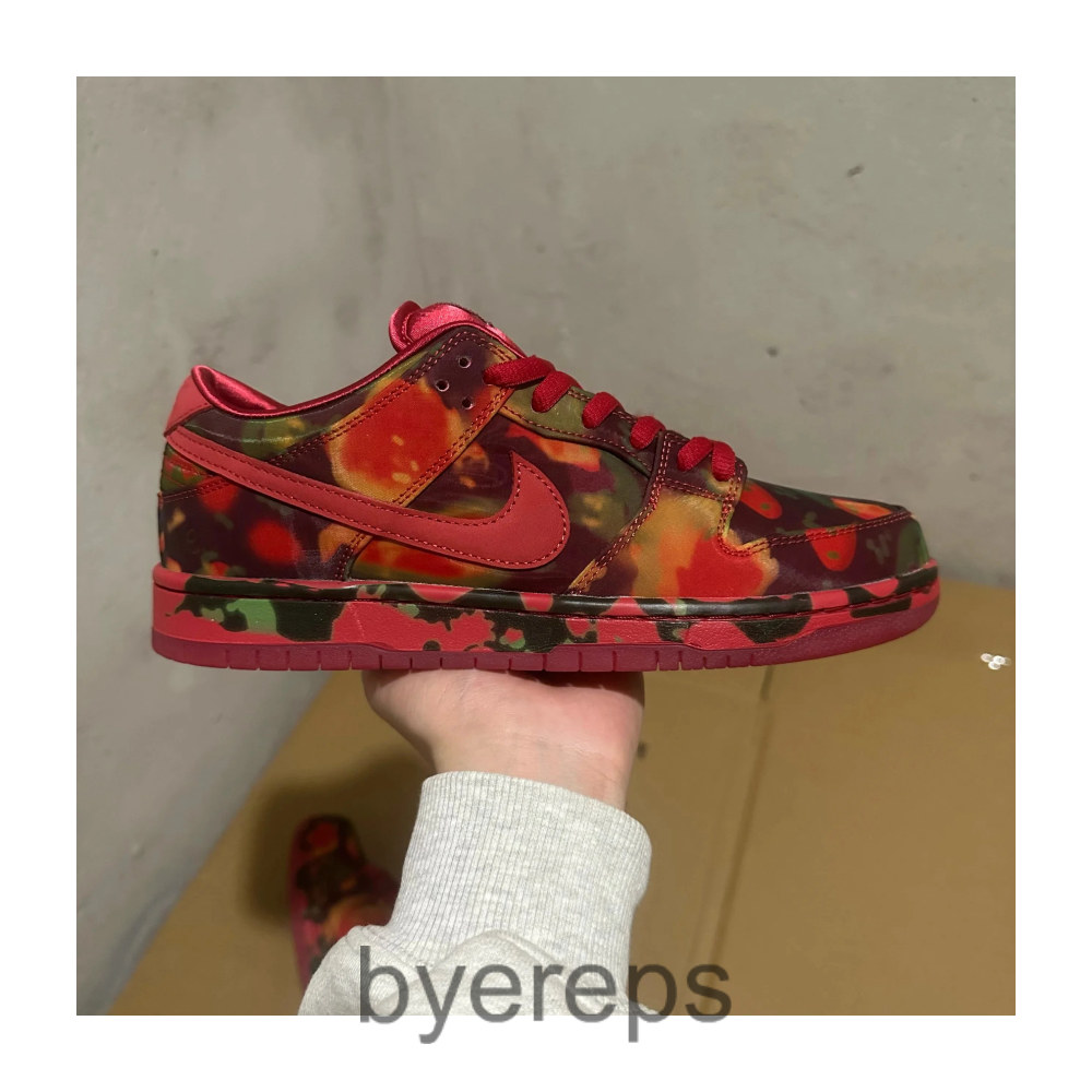 Nike SB Dunk Low Powerpuff Girls Buttercup — photo 2 of 4