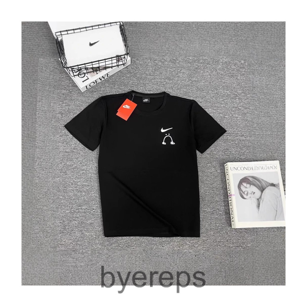 Nike Shirt — photo 2 of 4