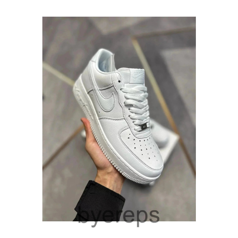 Nike shoes — photo 4 of 4