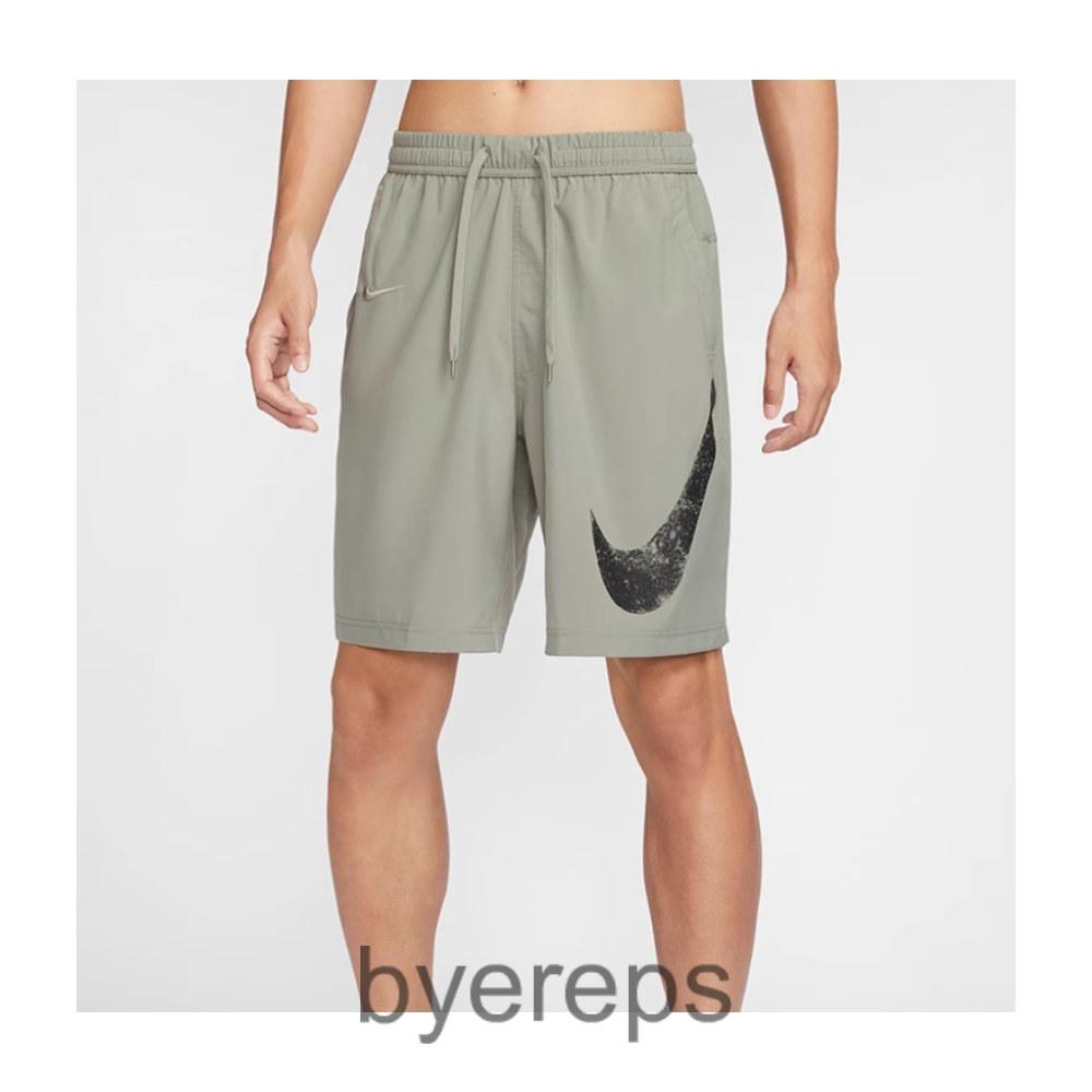 Nike Shorts — photo 3 of 4