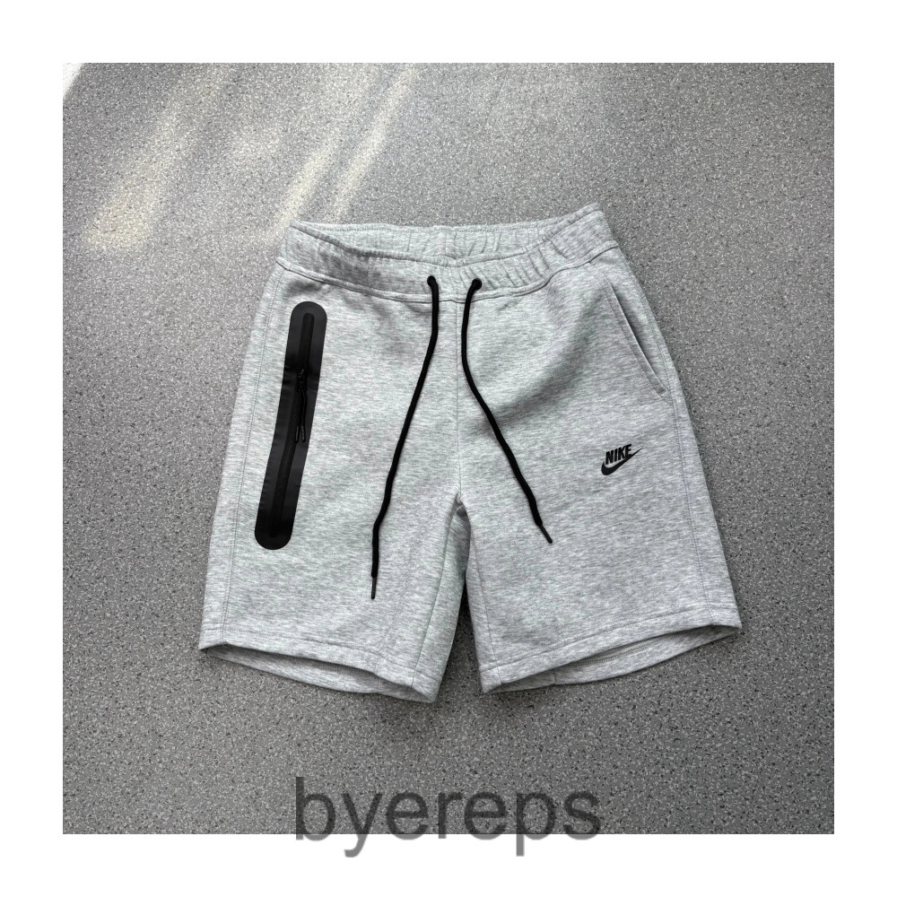 Nike Shorts — photo 2 of 3