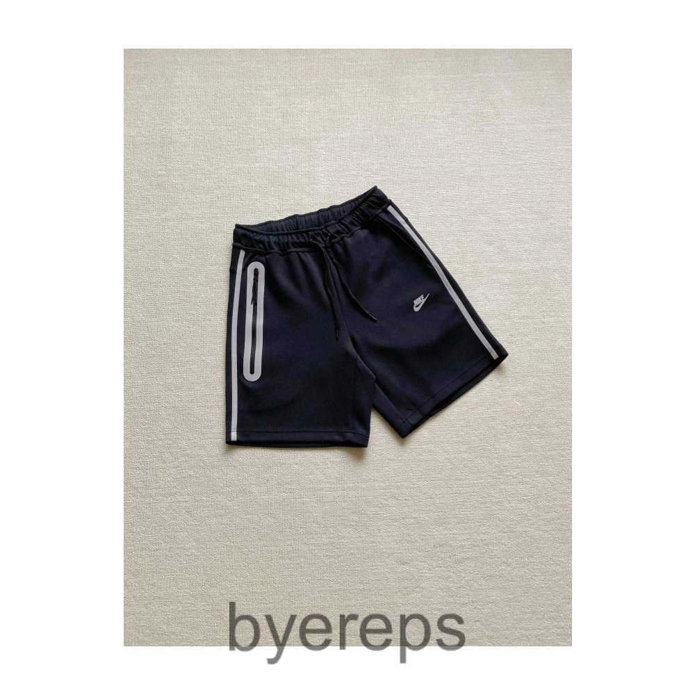 Nike Shorts — photo 2 of 2