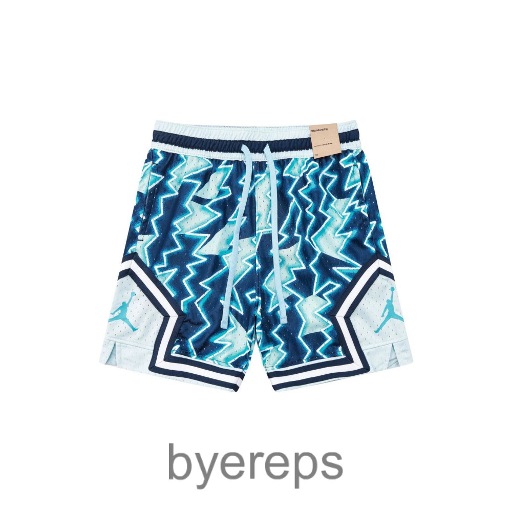 Nike Shorts — photo 2 of 4