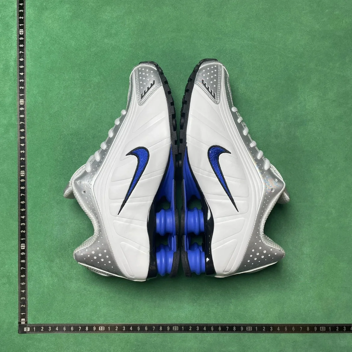 Nike Shox R4
