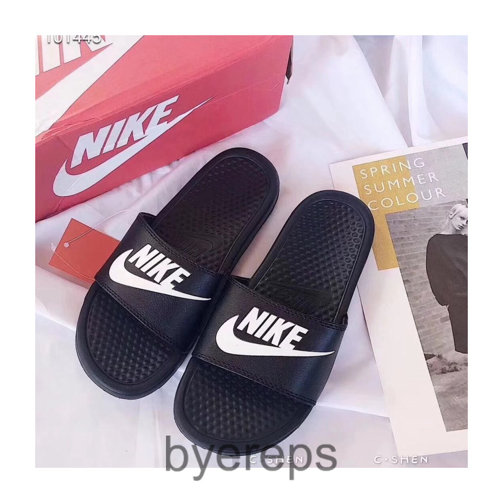 Nike Slides — photo 3 of 4
