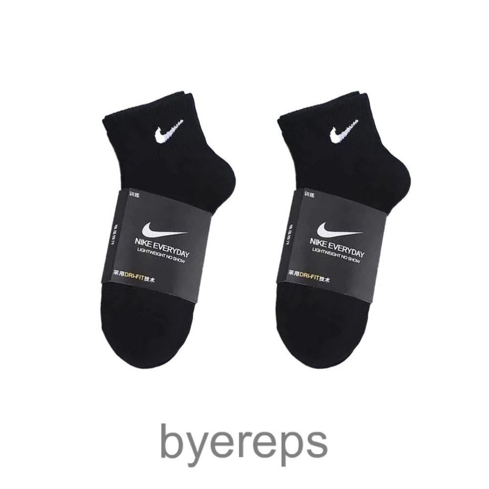 Nike Socks — photo 3 of 4