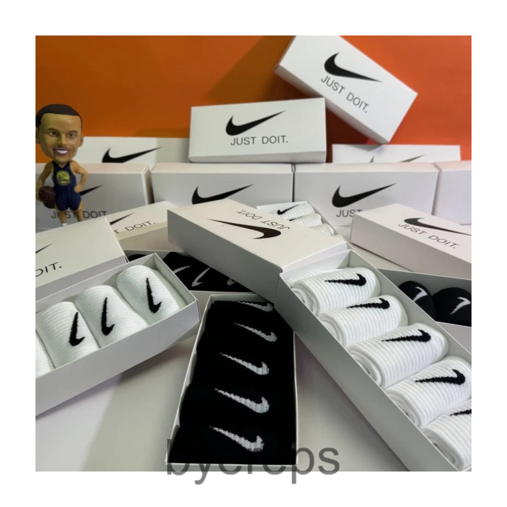 Nike Socks🔥🔥 — photo 2 of 4