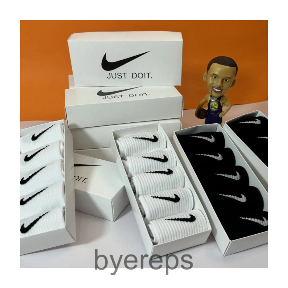 Nike Socks🔥🔥 — photo 3 of 4