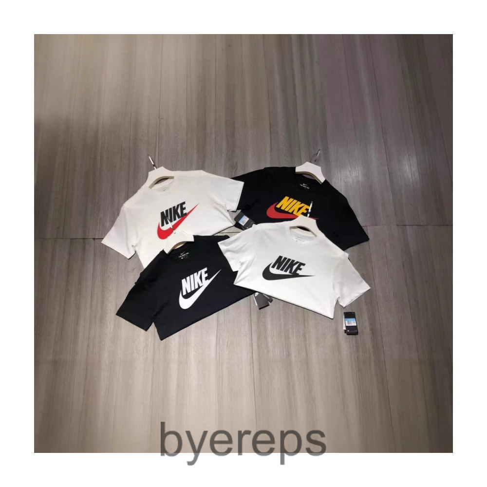 Nike T-shirt