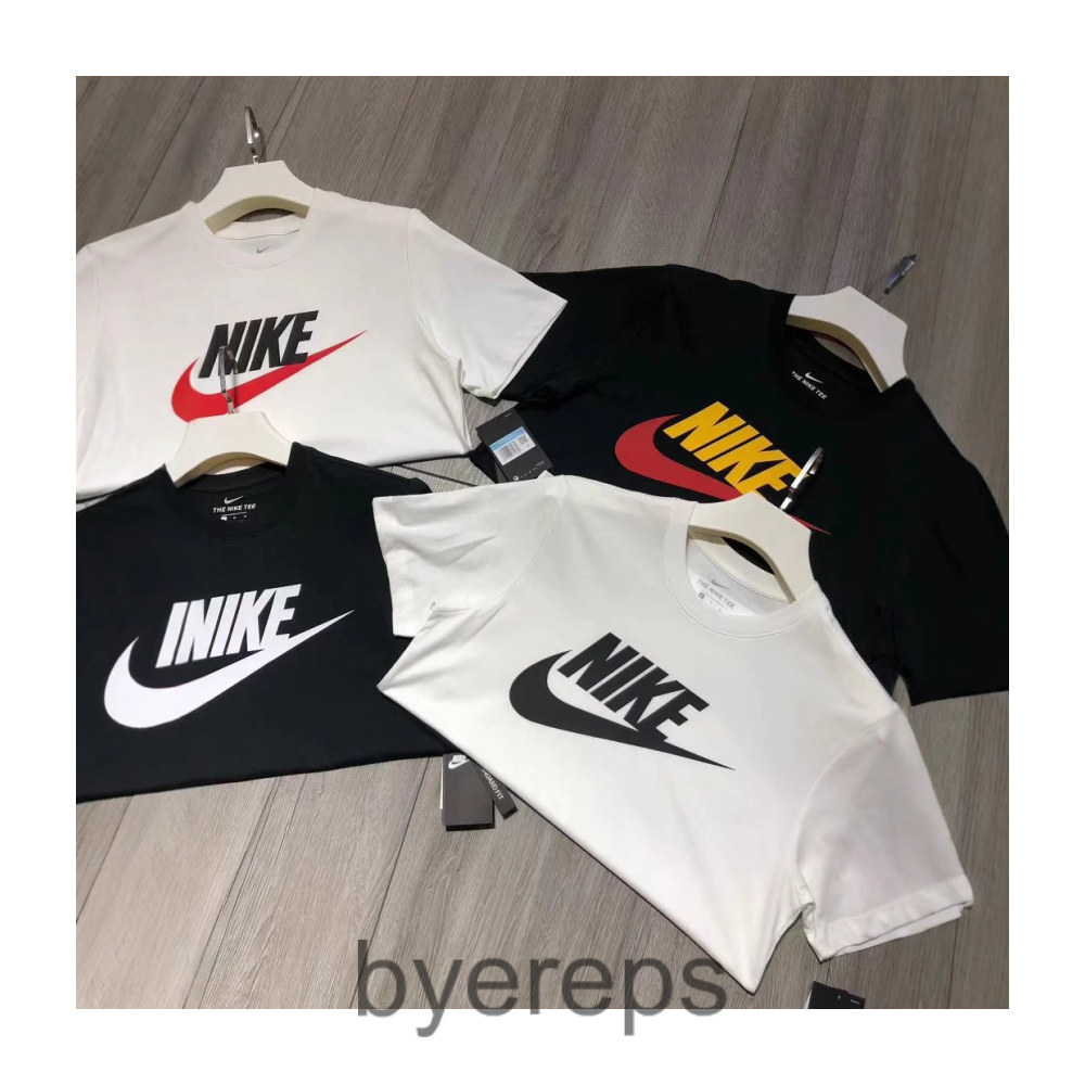 Nike T-shirt — photo 3 of 4