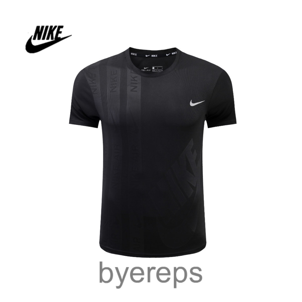 Nike T-shirt — photo 2 of 4