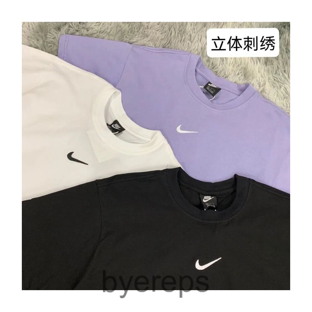 Nike T-shirt — photo 2 of 4