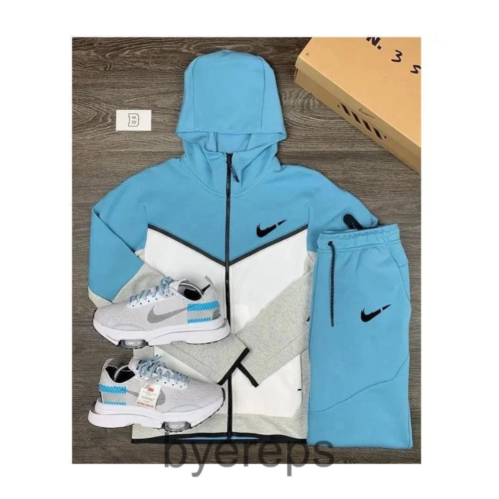 Nike tech fleece — photo 3 of 4