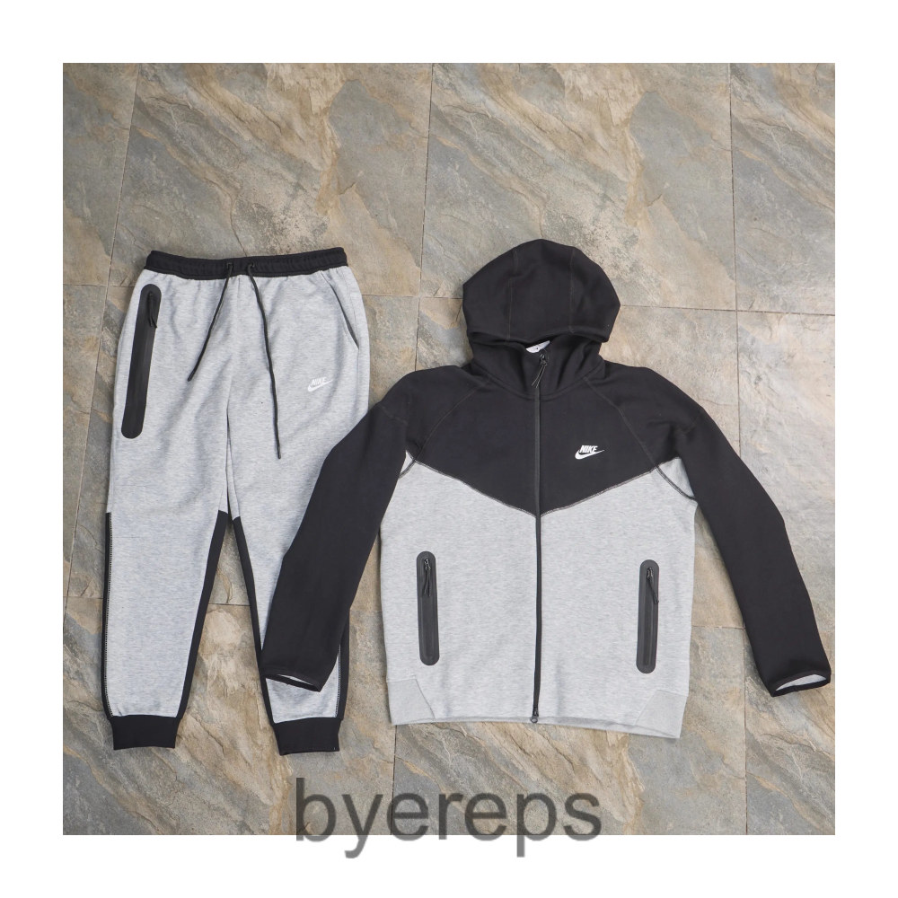 Nike Tech Fleece Pants — photo 2 of 4