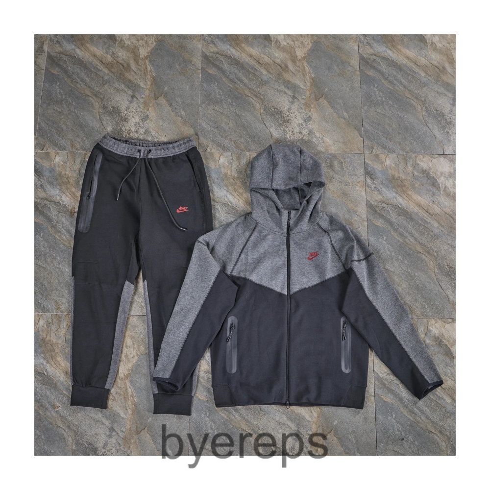 Nike Tech Fleece Pants — photo 3 of 4