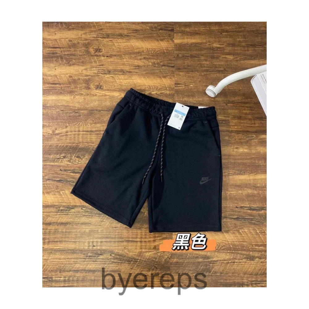 Nike Tech Shorts — photo 4 of 4