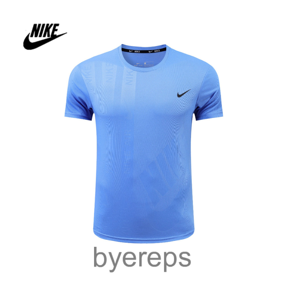 Nike Tee — photo 3 of 4