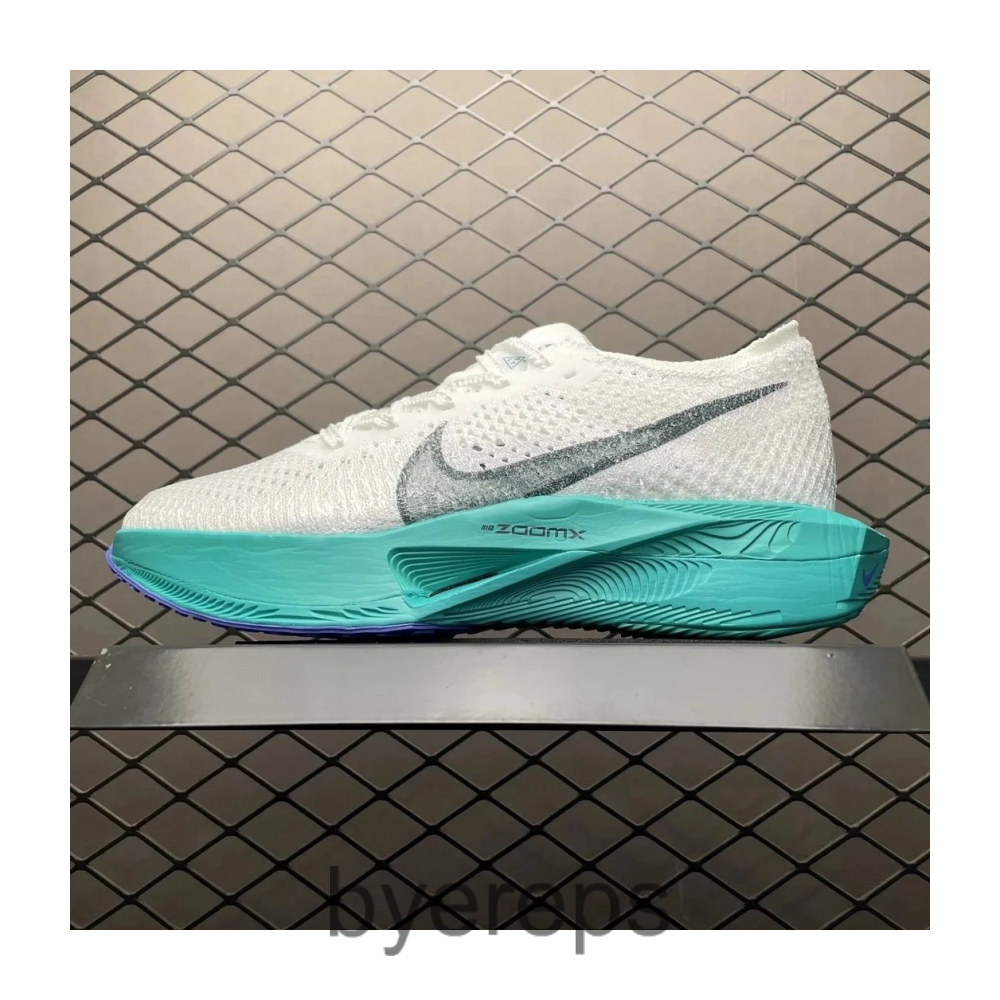 Nike Vaporfly 3 — photo 2 of 4