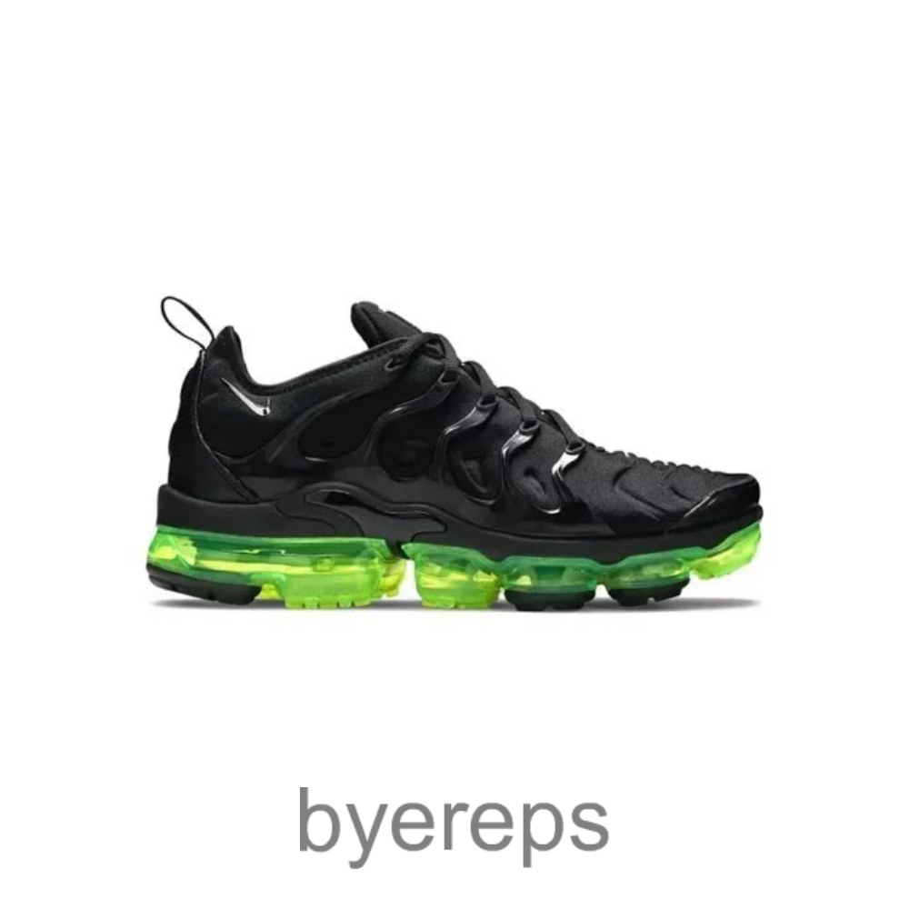 Nike Vapormax Plus (A LOT OF COLORWAYS) — photo 4 of 4