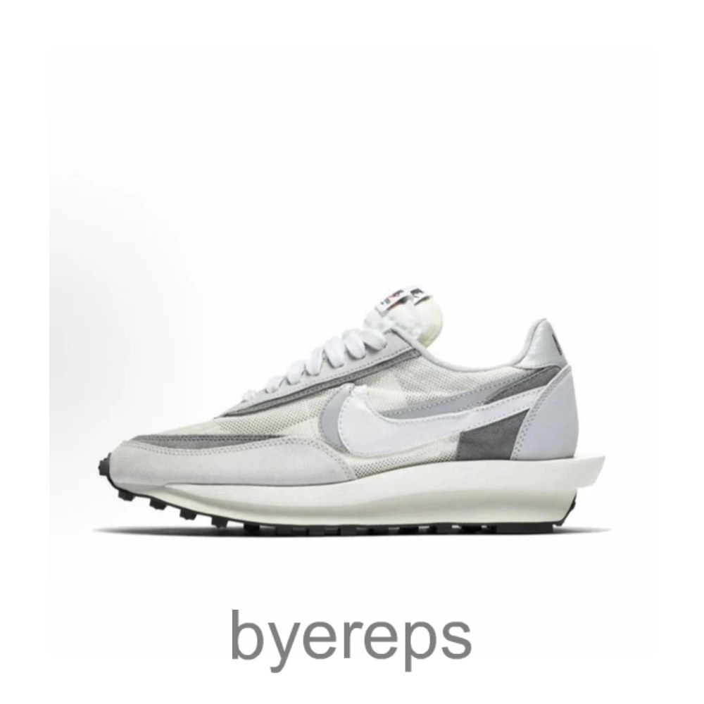 Nike VaporWaffle Sacai Black White — photo 3 of 4