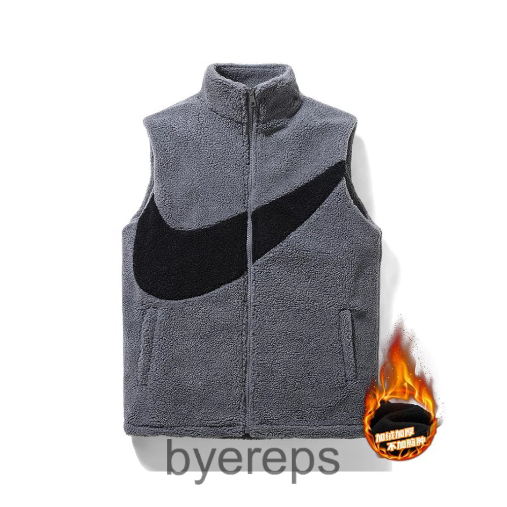 Nike Vest — photo 3 of 4