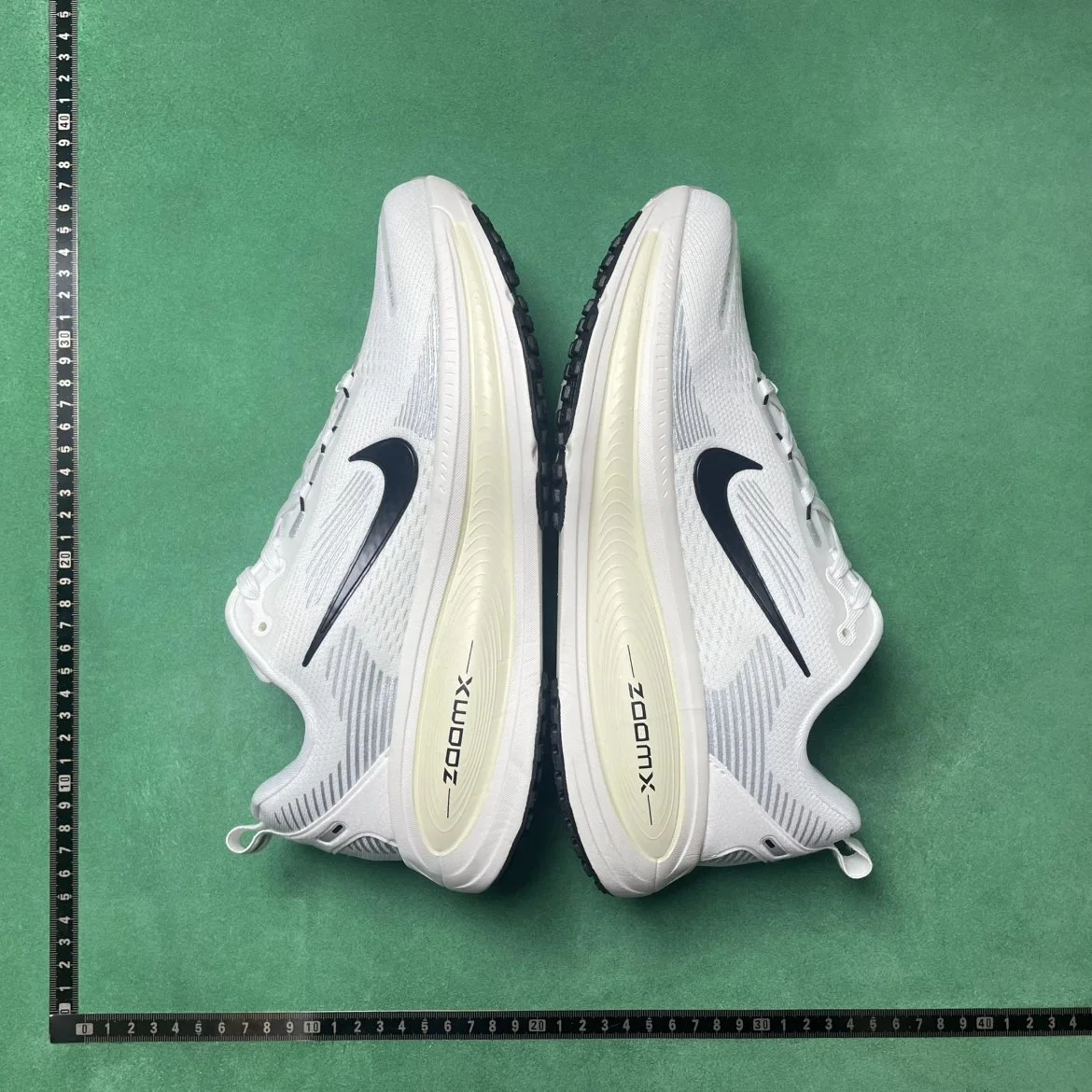 Nike Vomero 17