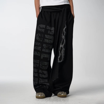 No E Mosen Confront Sweats