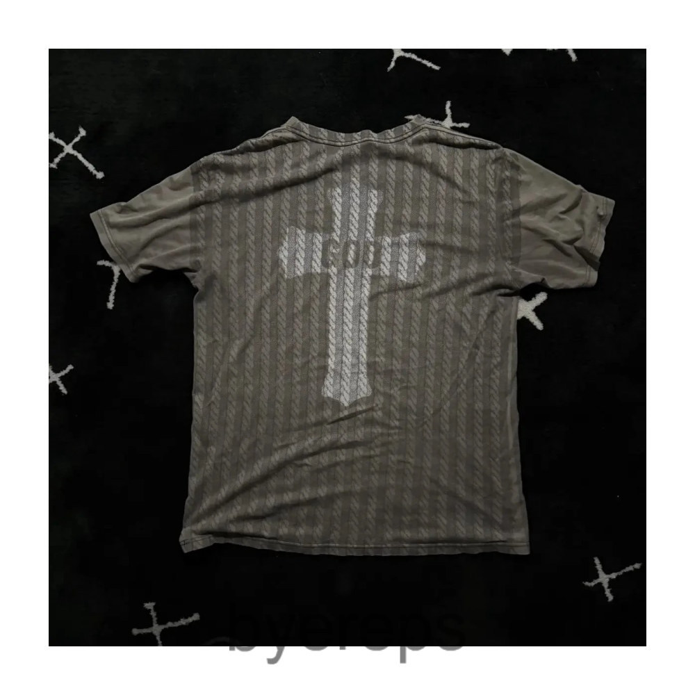 Number (N)ine Number Nine Cross Tee — photo 2 of 4
