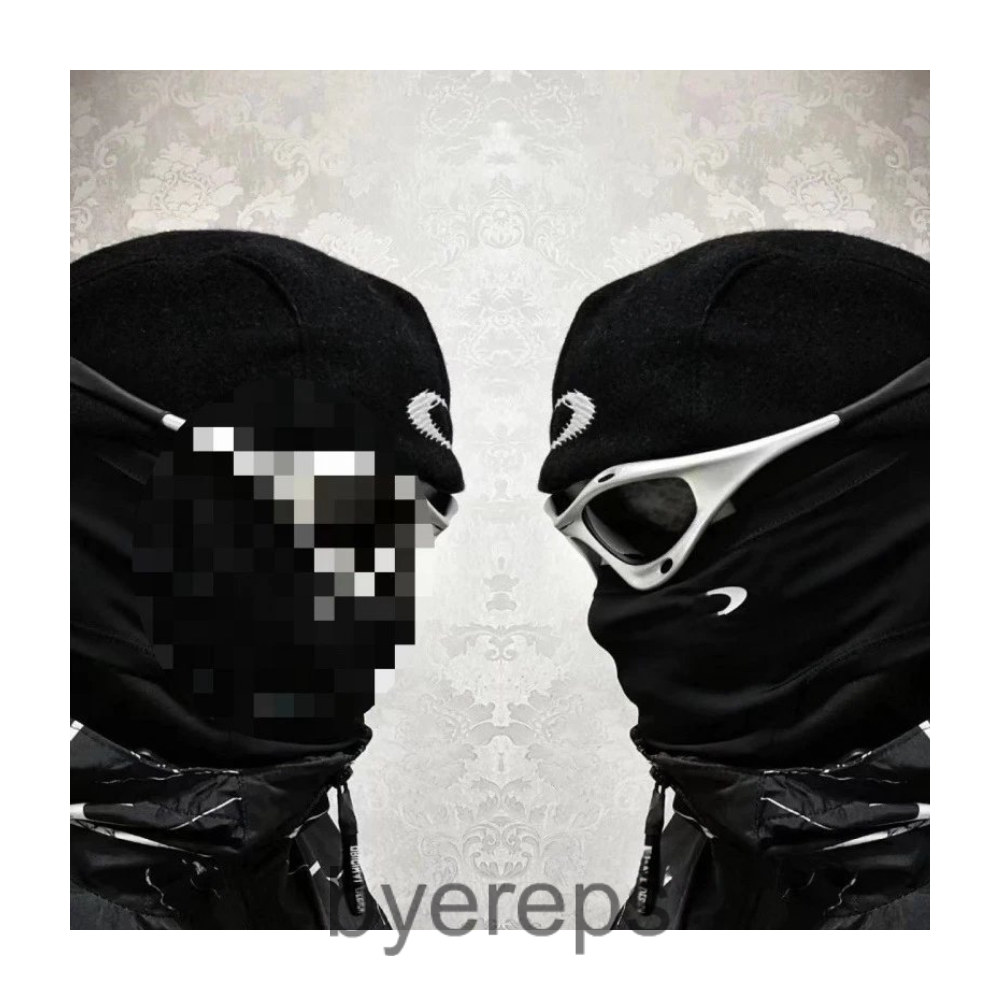 Unbranded Oakley Balaclava Mask — photo 3 of 4