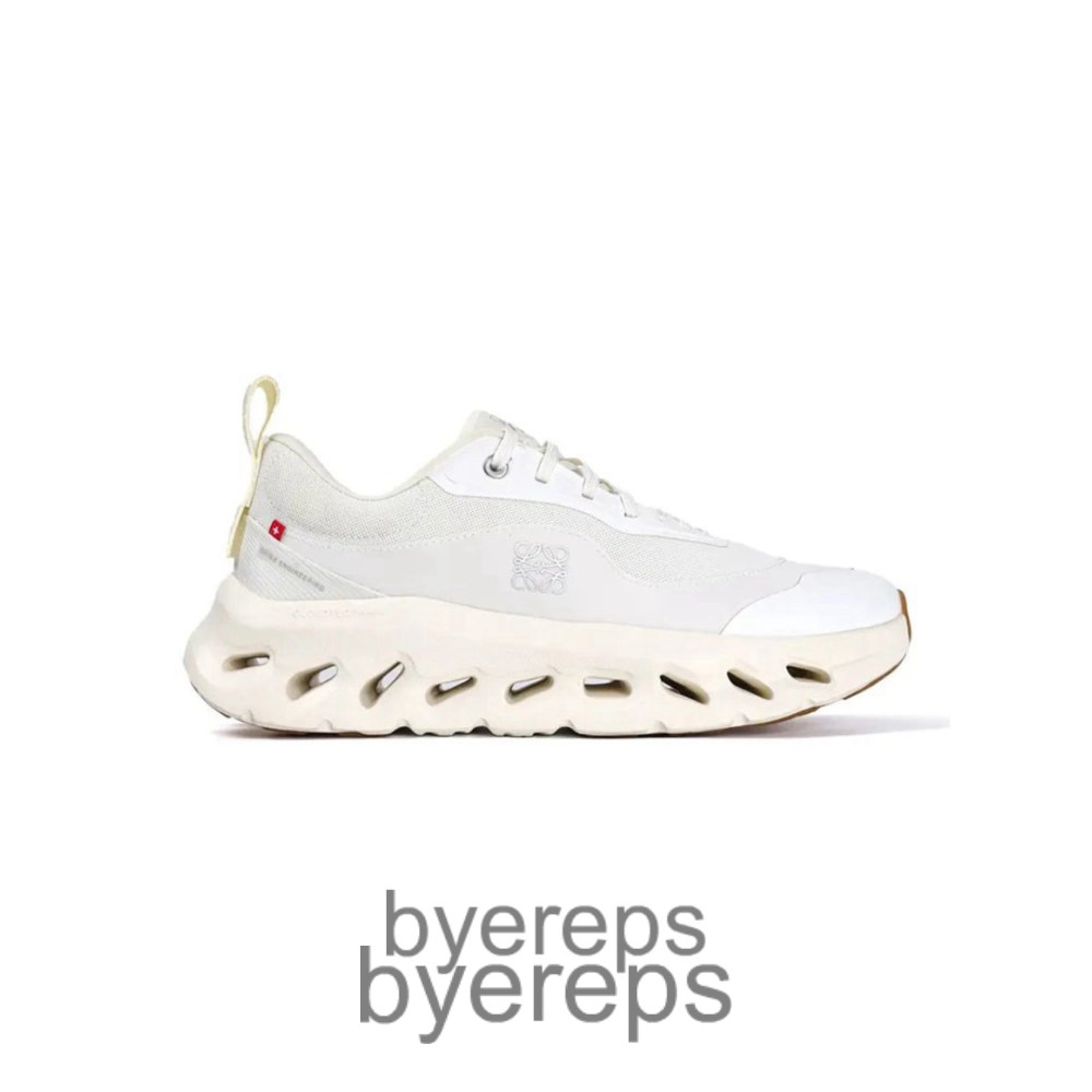 On Running Cloudtilt Loewe 2 All White