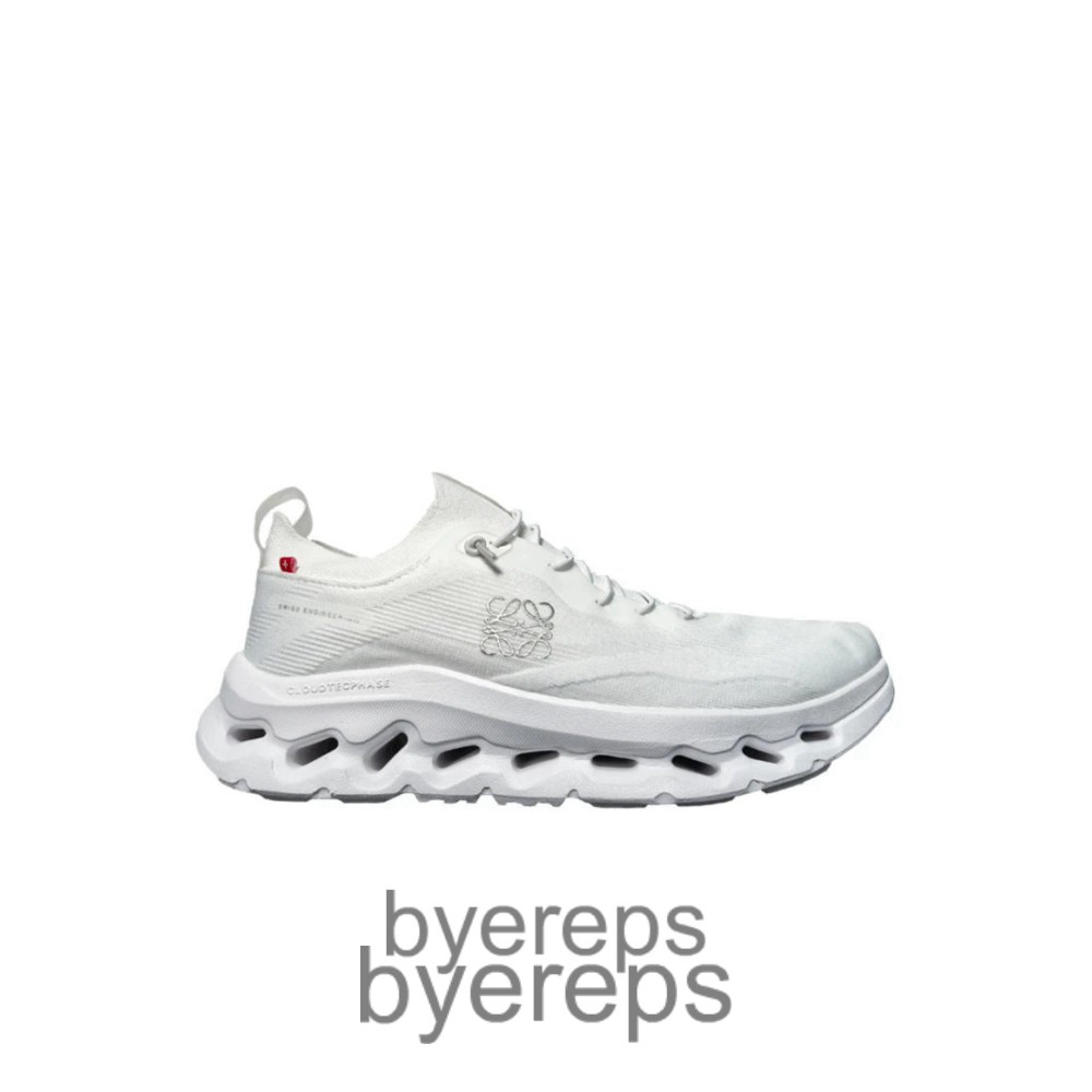 On Running Loewe Cloudtilt White