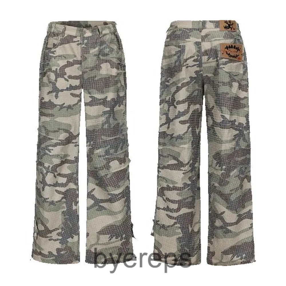 Paiki Distressed camo pants