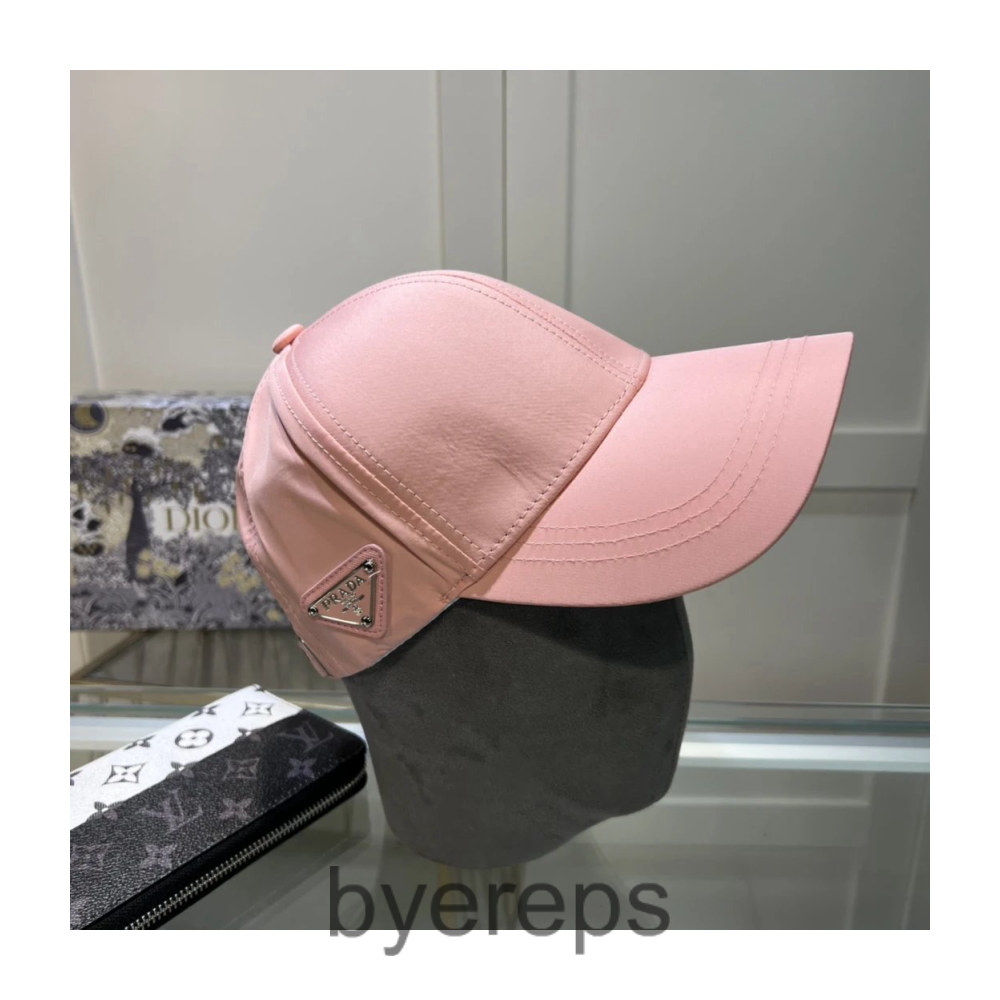 Prada Hat — photo 3 of 4